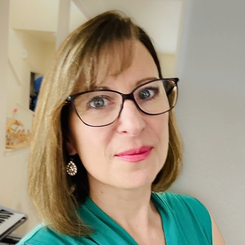 Portrait of Brenda Tchoundjo